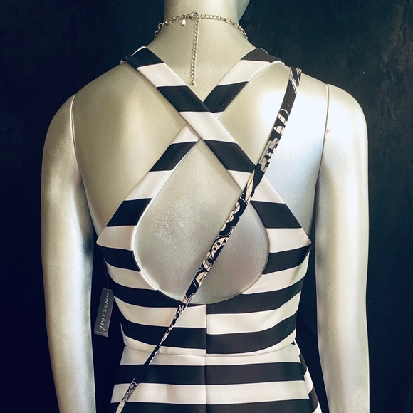 New w/Tags WET SEAL Black & White Stripe Slip-On Dress, Size Small - Picture 9 of 10